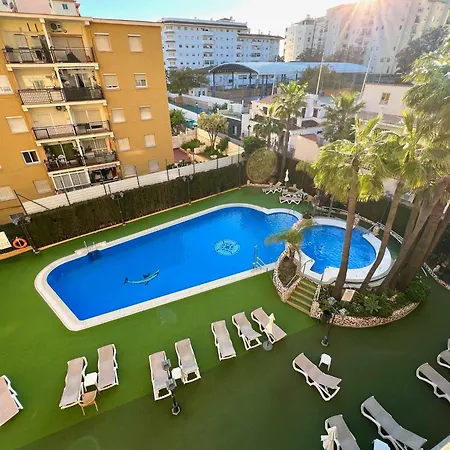 Bright And Cozy With Pool And Jacuzzi And Near Apartment *