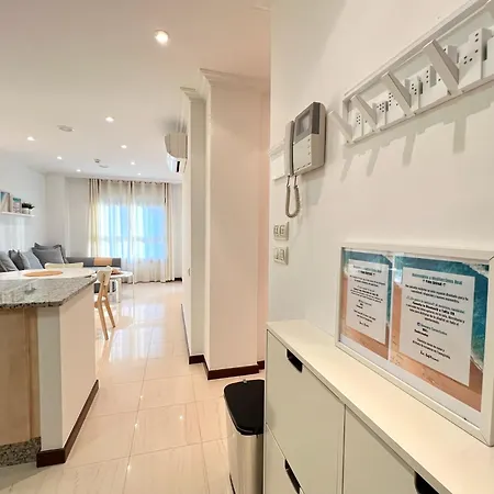 Bright And Cozy With Pool And Jacuzzi And Near Appartement Fuengirola