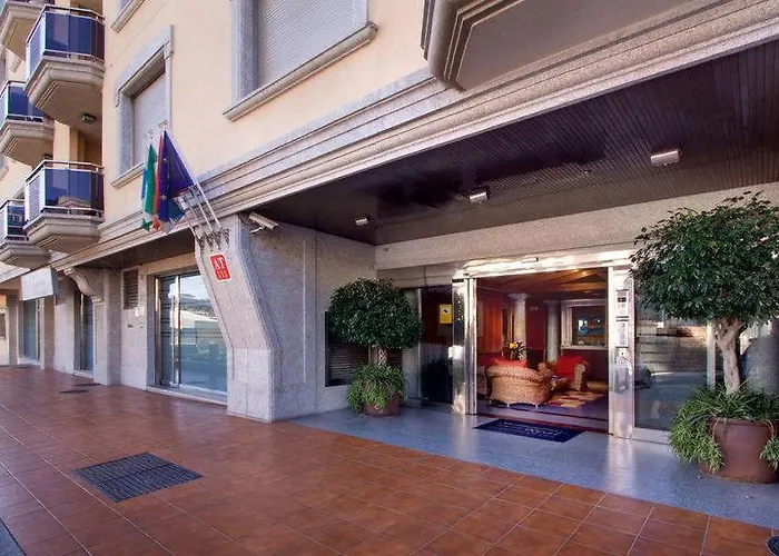 Bright And Cozy With Pool And Jacuzzi And Near Apartment Fuengirola