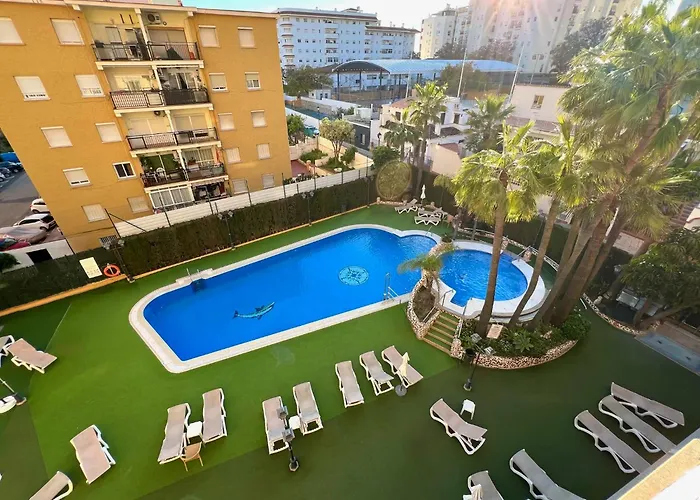 Bright And Cozy With Pool And Jacuzzi And Near アパート *