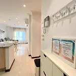 Bright And Cozy With Pool And Jacuzzi And Near Apartament Fuengirola
