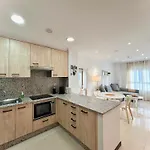 Bright And Cozy With Pool And Jacuzzi And Near Fuengirola