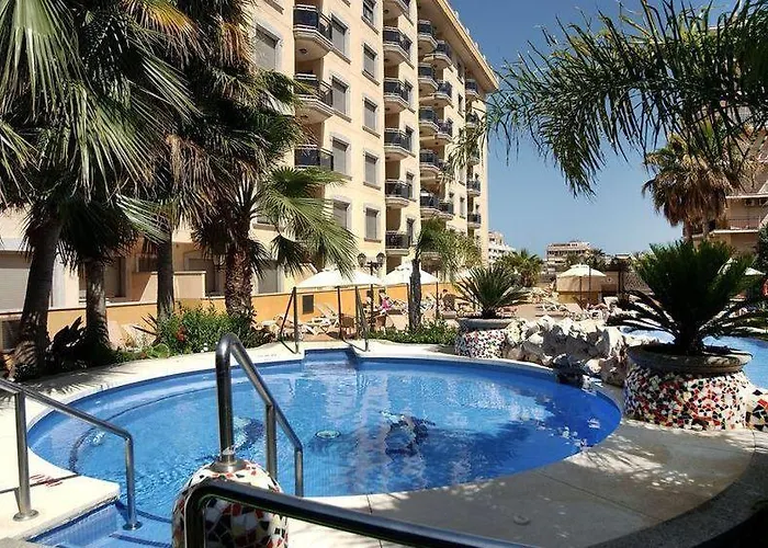 Bright And Cozy With Pool And Jacuzzi And Near Appartement Fuengirola