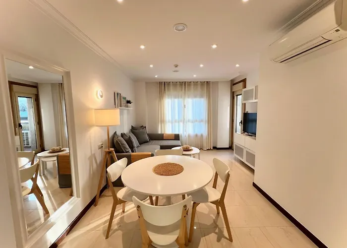 Bright And Cozy With Pool And Jacuzzi And Near Fuengirola